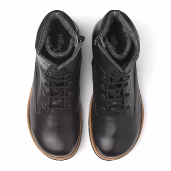 New Feet 192-83. Varmfodrade och vattentäta snörkängor med dragkedja. Svart.