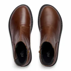 New Feet 232-22. Vattentäta boots med dragkedja och resår i skaftet. Brun.