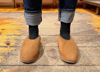 Kampanj - Fårskinnstofflor Slip-in Ljusbrun. Vegetabilgarvat, 100% kromfritt skinn.