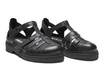 New Feet Svarta Sandaler med urtagbar komfortsula och ställbara remmar.