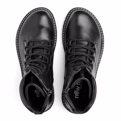 New Feet 242-24. Varmfodrade och vattentäta snörkängor med dragkedja. Svart.