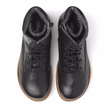 New Feet 192-83. Varmfodrade och vattentäta snörkängor med dragkedja. Svart.