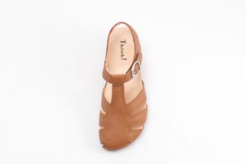 Think! Shoes Julia 396 Cognac. Sandaler med ortopedisk fotbädd. Vegetabilgarvat, 100% kromfritt skinn