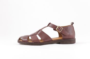 Angulus 4982 Brun. Skinnfodrade "Fisherman's Sandals" i klassisk design.