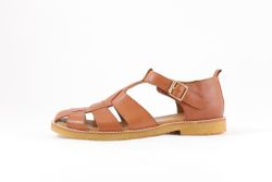 Angulus 4982 Cognac. Skinnfodrade "Fisherman's Sandals" i klassisk design.