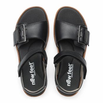 New Feet 211-13. Svarta Sandaler med urtagbar komfortsula och ställbara remmar.