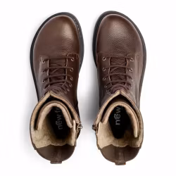 New Feet 252-12. Varmfodrade och vattentäta stövlar med snörning och dragkedja. Brun.