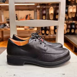 Think! Shoes Cogita 1003 Svart. Snörskor i vegetabilgarvat, 100% kromfritt skinn