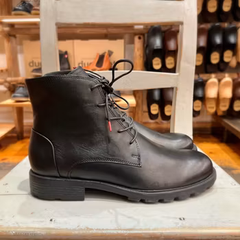 Think! Shoes Hawara 1006 Svart. Snörkängor i vegetabilgarvat, 100% kromfritt skinn. HERR.