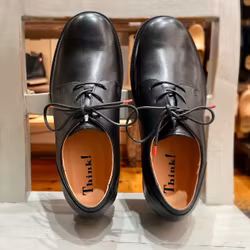 Think! Shoes Hawara 1022 Svart. Snörskor i vegetabilgarvat, 100% kromfritt skinn. HERR.