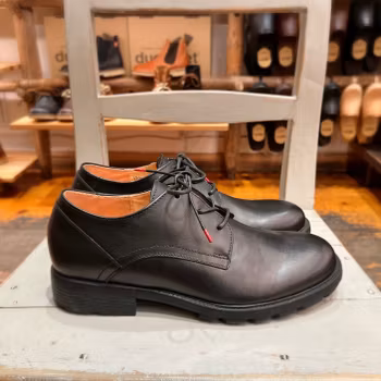 Think! Shoes Hawara 1022 Svart. Snörskor i vegetabilgarvat, 100% kromfritt skinn. HERR.