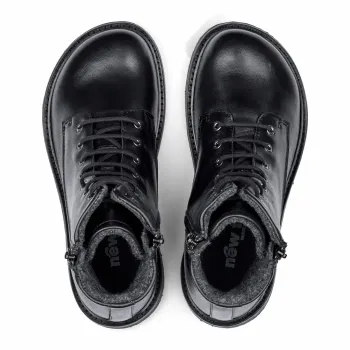 New Feet 262-21. Varmfodrade och vattentäta kängor med snörning och dubbla dragkedjor. Svart. Bred läst.