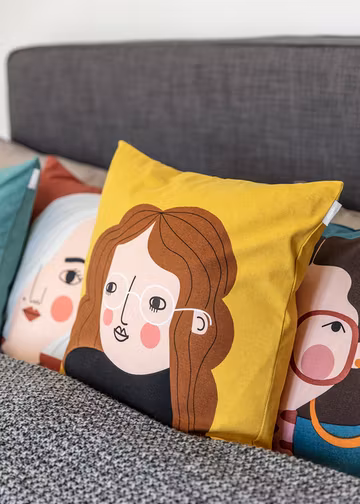 Bia cushion