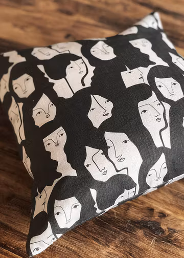 Femme cushion