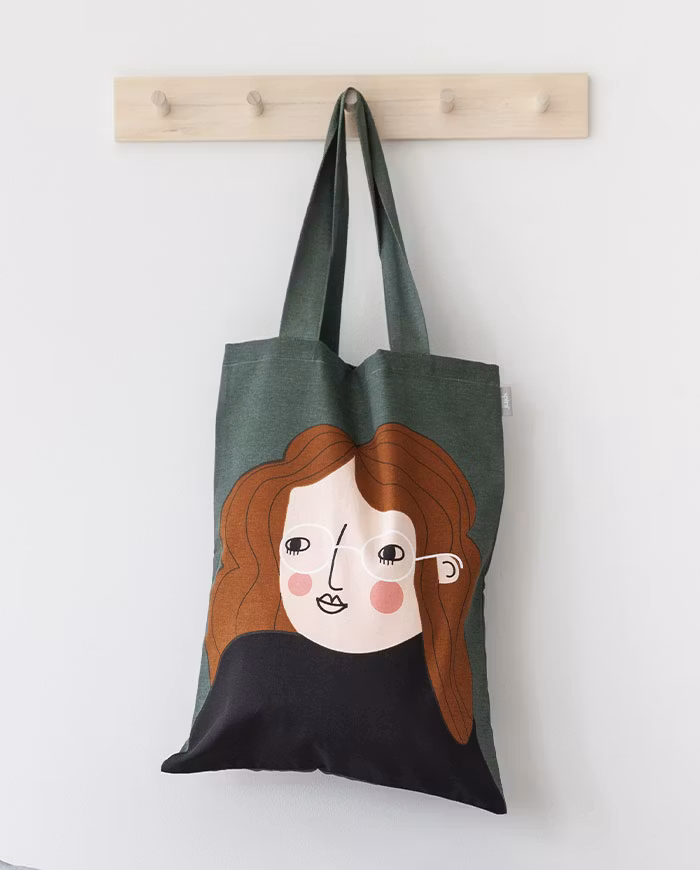 Bia tote bag
