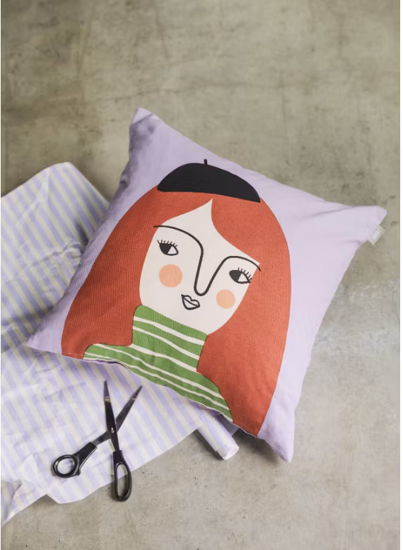 Astrid cushion