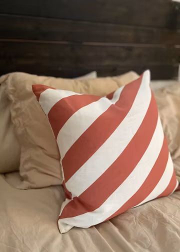 Polka röd kuddfodral