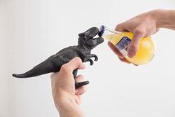 Flasköppnare T-Rex Dinosaurie