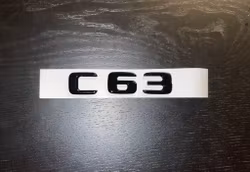 Mercedes-Benz AMG C63 emblem i svart