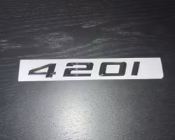 BMW 420i emblem i svart