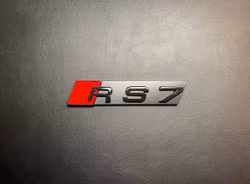 Audi RS7 emblem till grillen