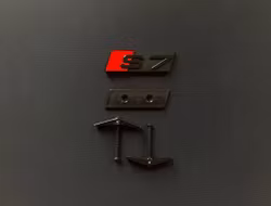 Audi S7 emblem till grillen