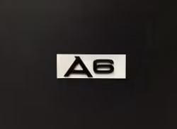 Audi A6 emblem i svart