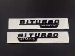 Mercedes-Benz Biturbo-4Matic emblem i svart