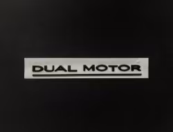 Tesla Dual Motor emblem i svart