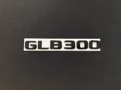 Mercedes-Benz GLB300 emblem i svart