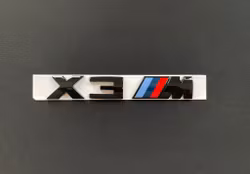 BMW X3M emblem i svart