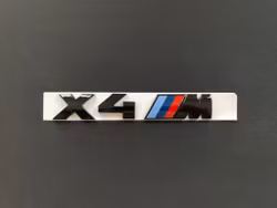 BMW X4M emblem i svart