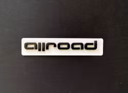 Audi Allroad emblem i svart