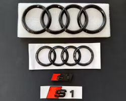 Audi S1 emblemkitt i svart