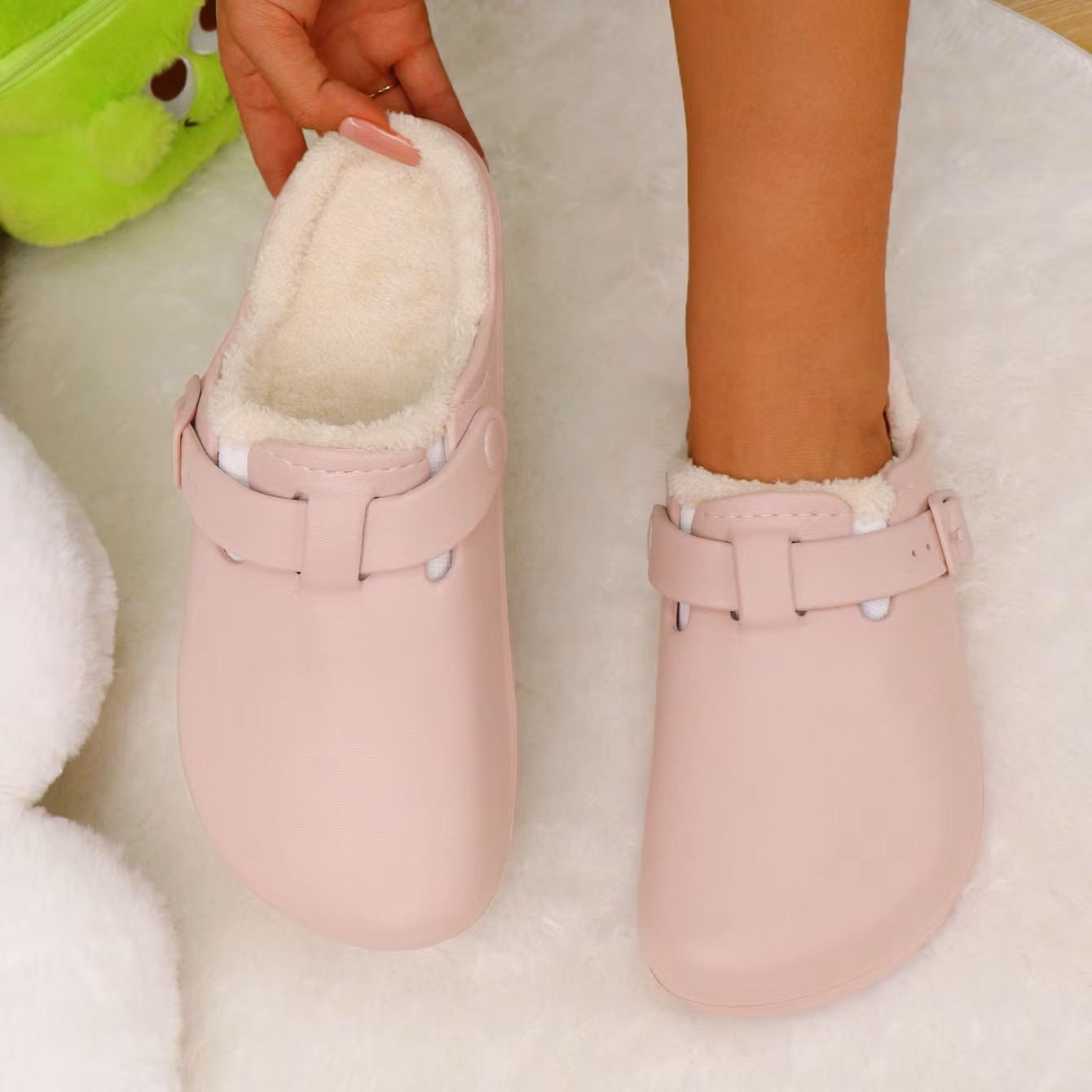 Premium fodrade justerbara cloud tofflor ROSA
