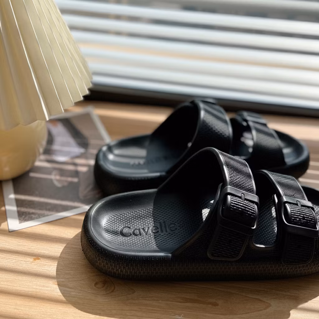 Premium Justerbara Cloud Tofflor SVART – mjuka & stötdämpande