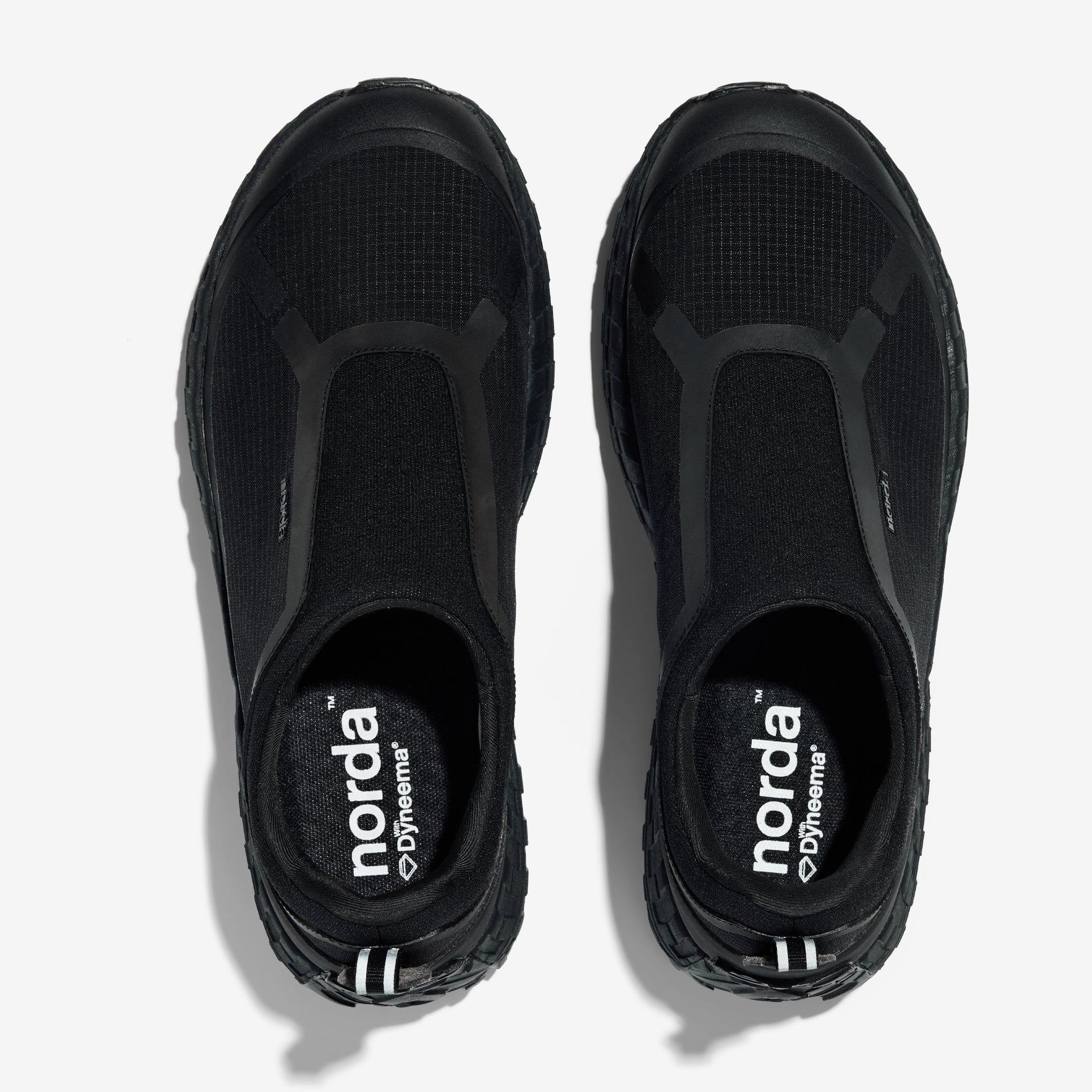 Norda 003 Pitch Black (Herr)