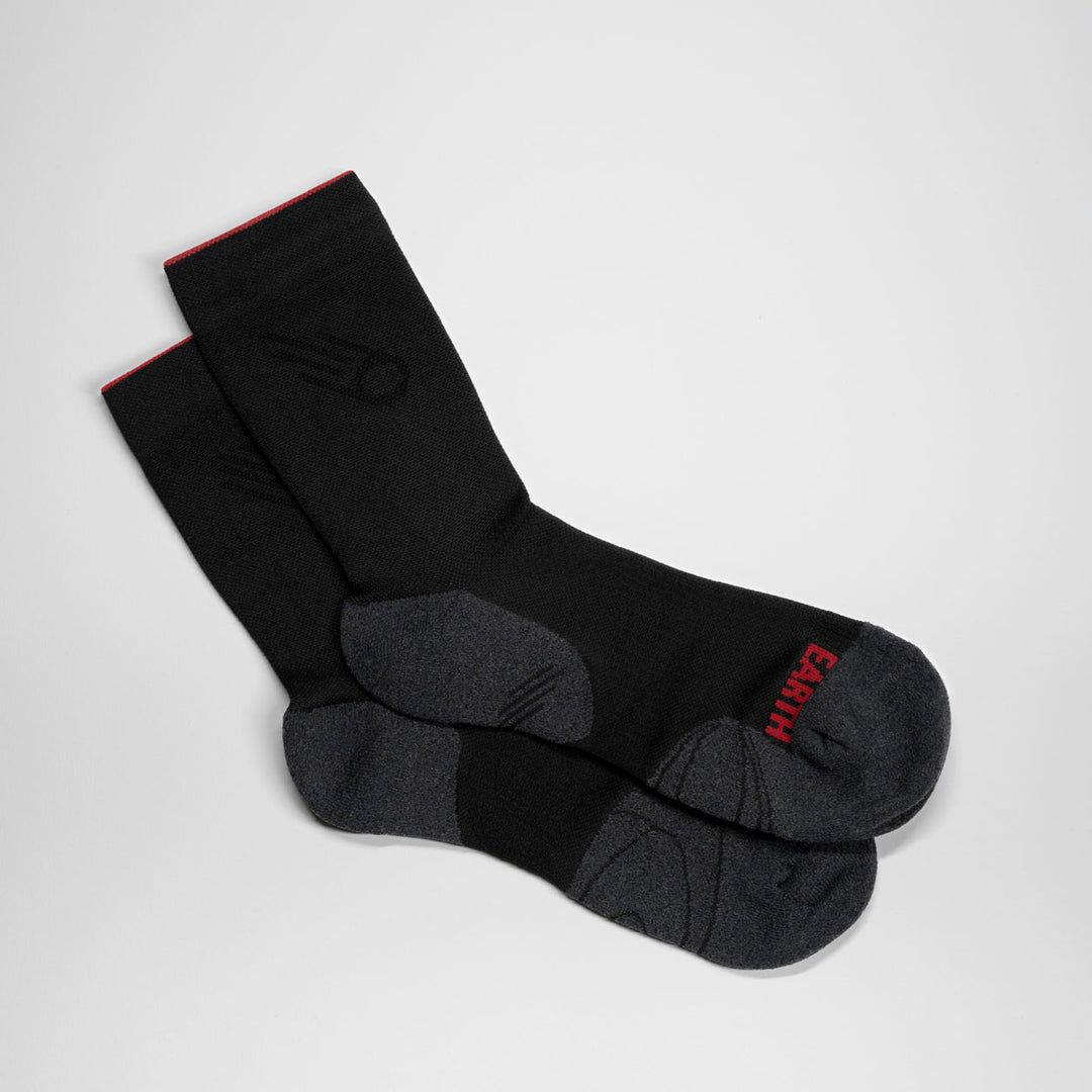 Near Earth - The Distance Running Sock - Black