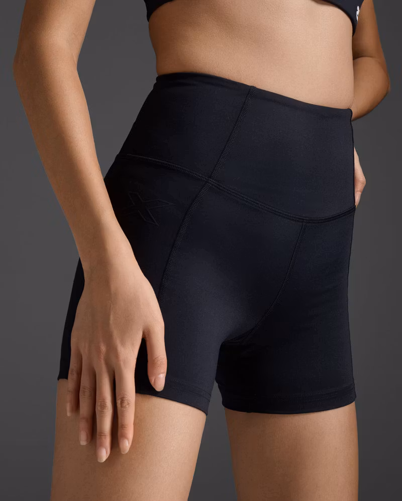 2XU Form Soft Touch Hi-Rise Compression 4 Inch Shorts (Dam) - Black/Black