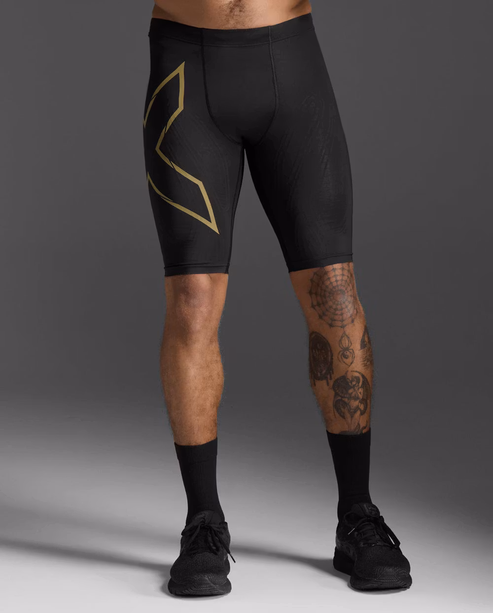 2XU Light Speed Compression Shorts - Black/Gold Reflective (Herr)