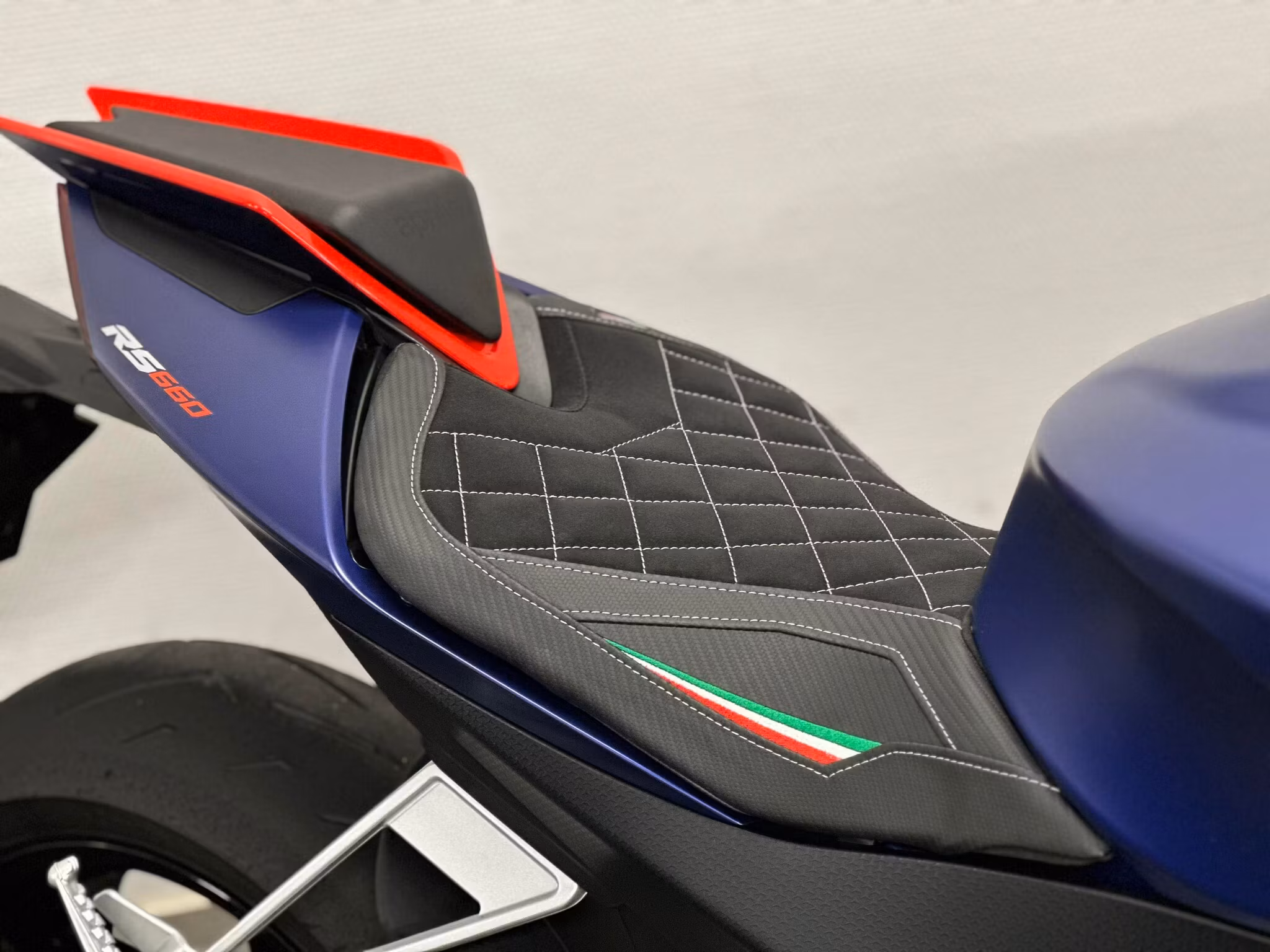 Adrenaline Custom Seat Cover Tuono 660 / RS 660