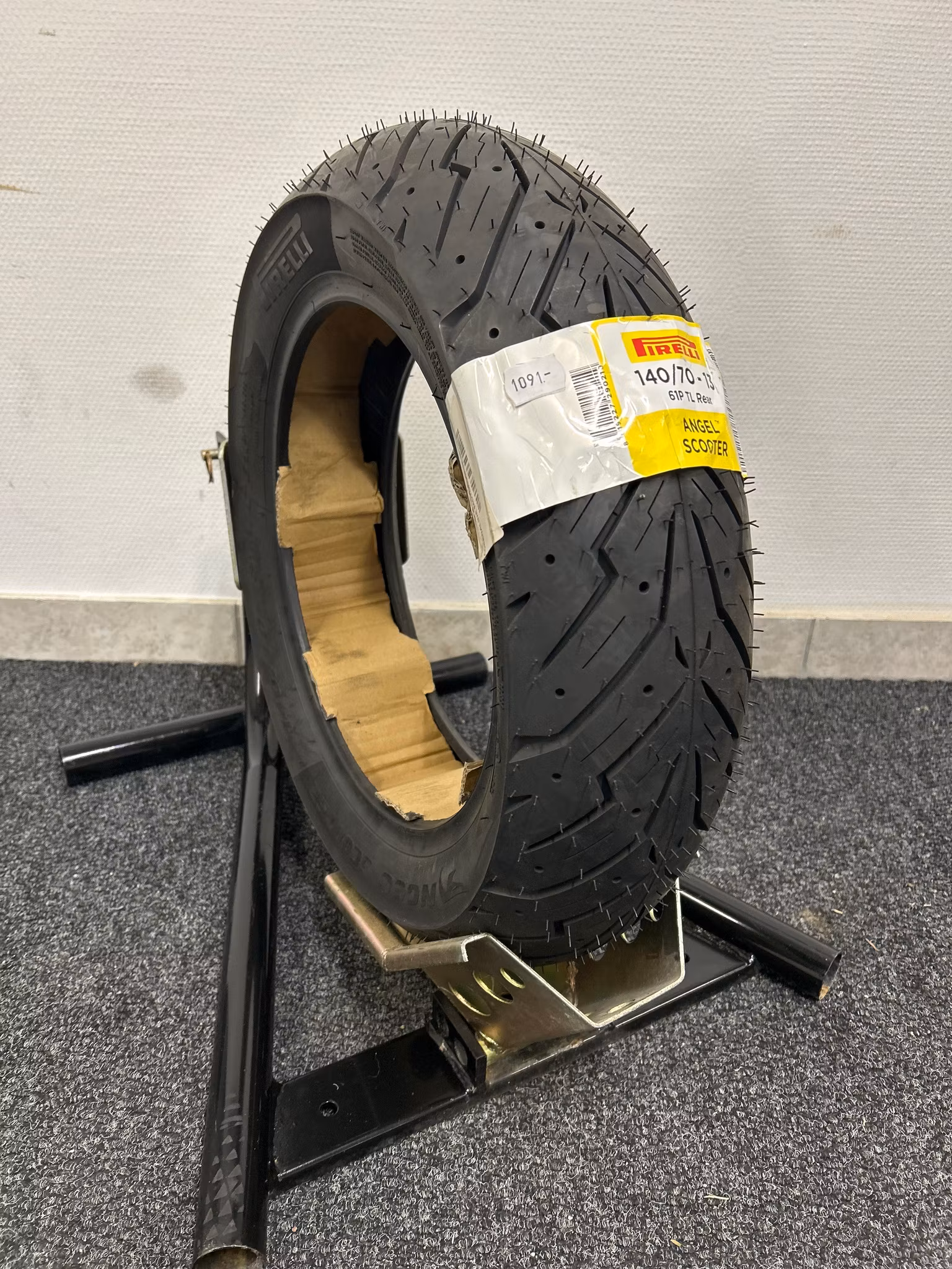 Pirelli Angel Scooter 140/70-13