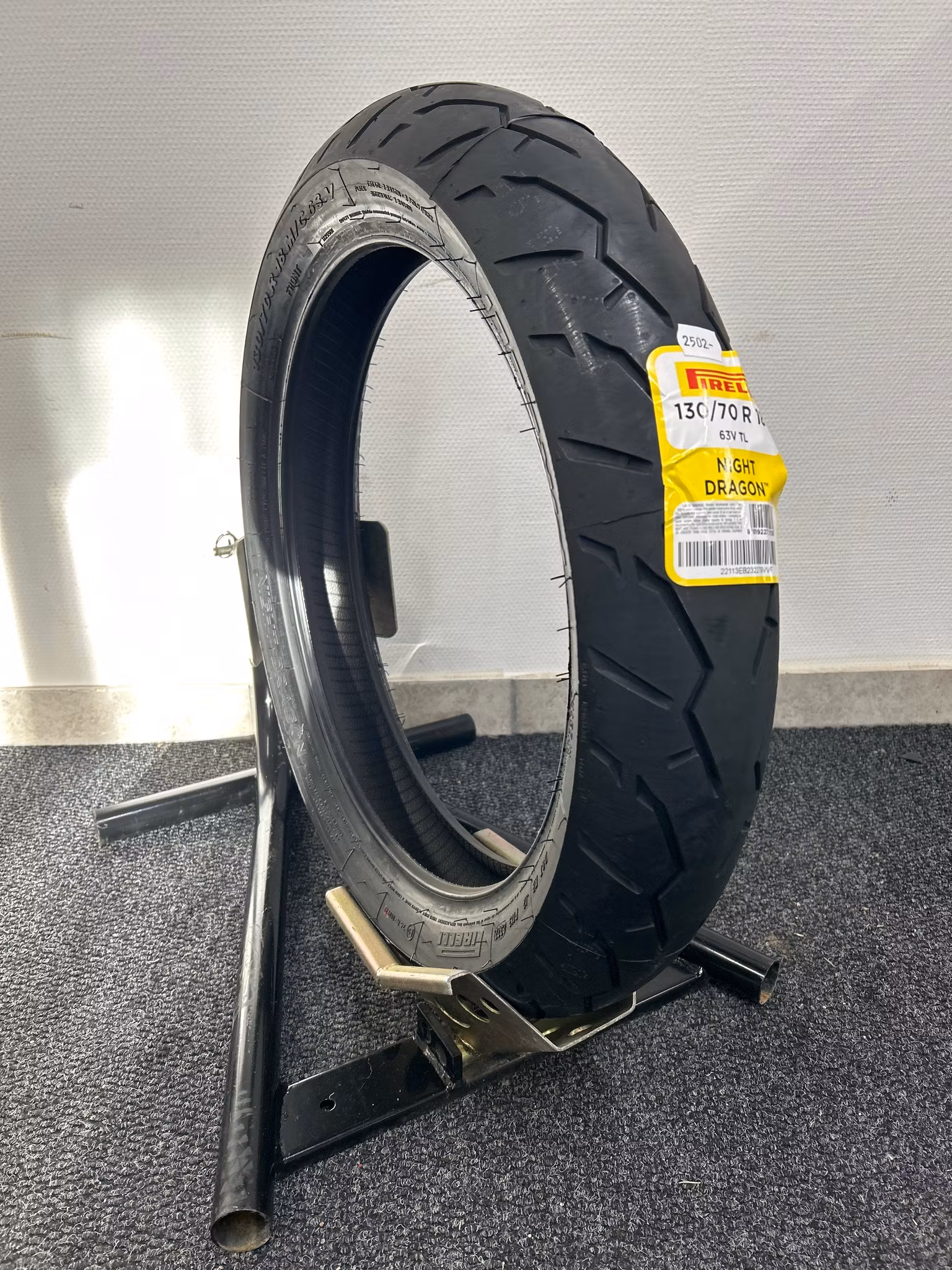 Pirelli Night Dragon 130/70 R 18