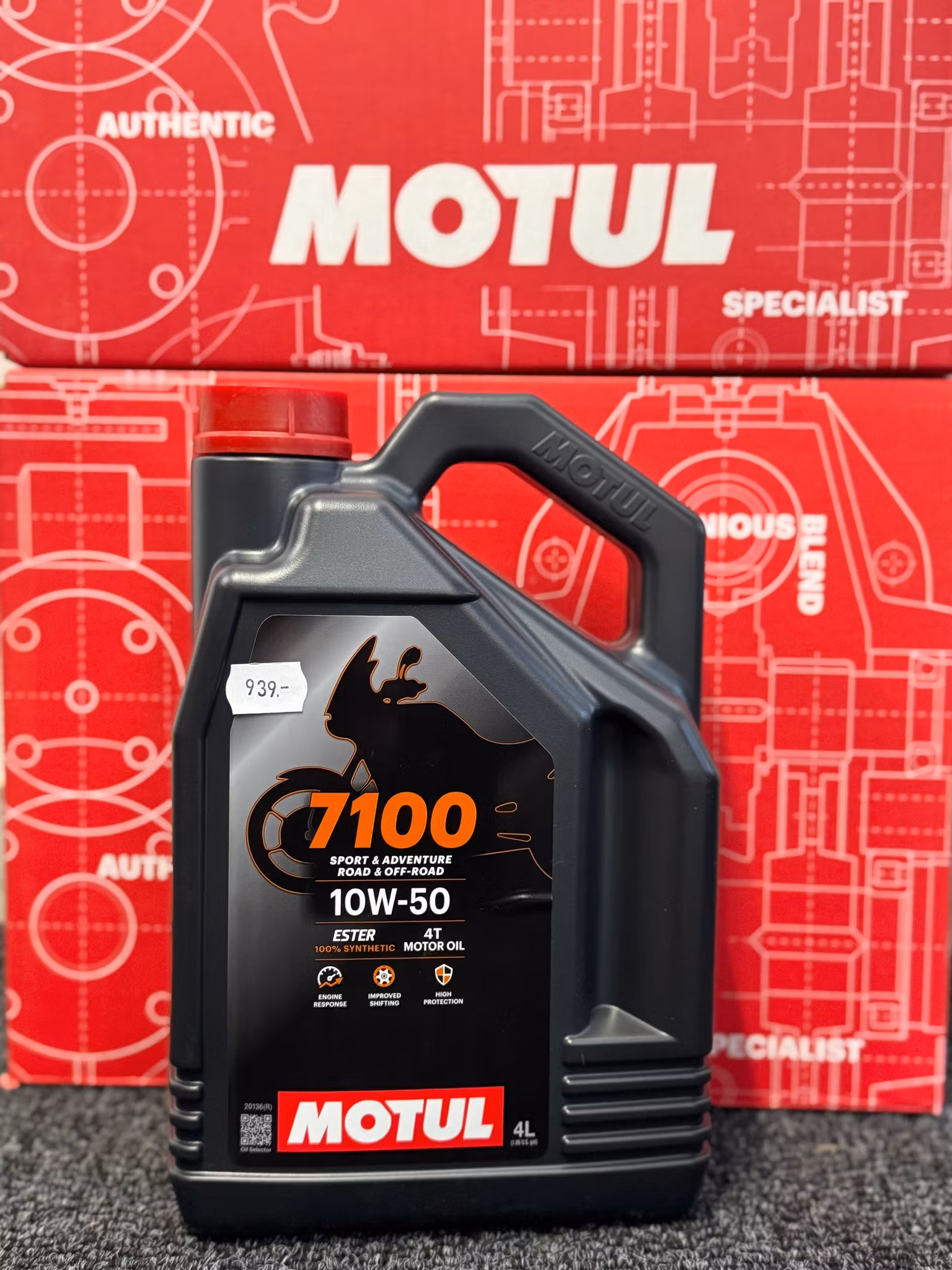 Motul 7100 10w50 4L * 1st HiFlo Oljefilter ingår *