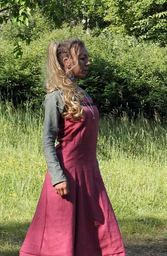Rosa viking överklänning Maja i Linne