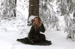 Grön Vikingaklänning Völva Med Dekorativa Band