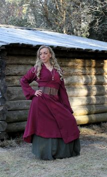 Vinröd Viking klänning
