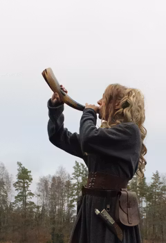 Blåshorn – Ett Historiskt Instrument för Den Modiga