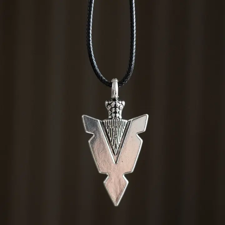 Pilarspets av styrka - vikingahalsband