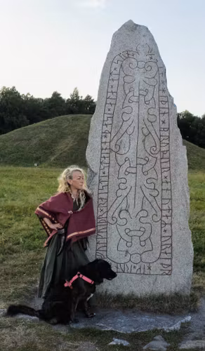 Viking Mantel med diamantkypert en stil ikon från forntiden